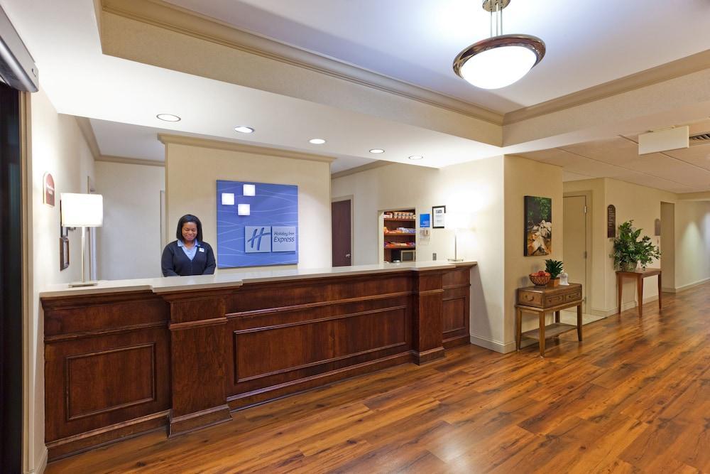 Comfort Inn & Suites Бревард Экстерьер фото