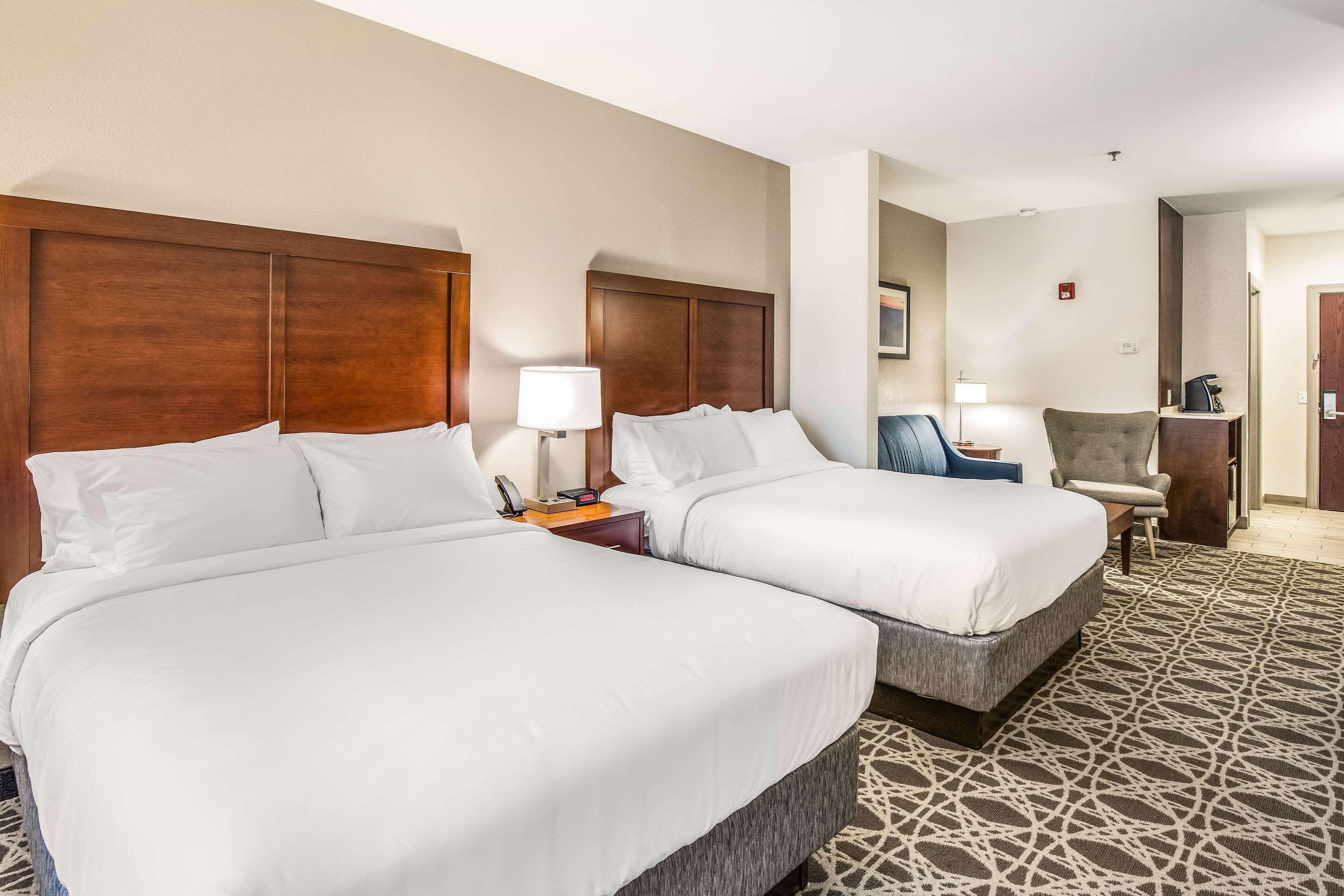 Comfort Inn & Suites Бревард Экстерьер фото