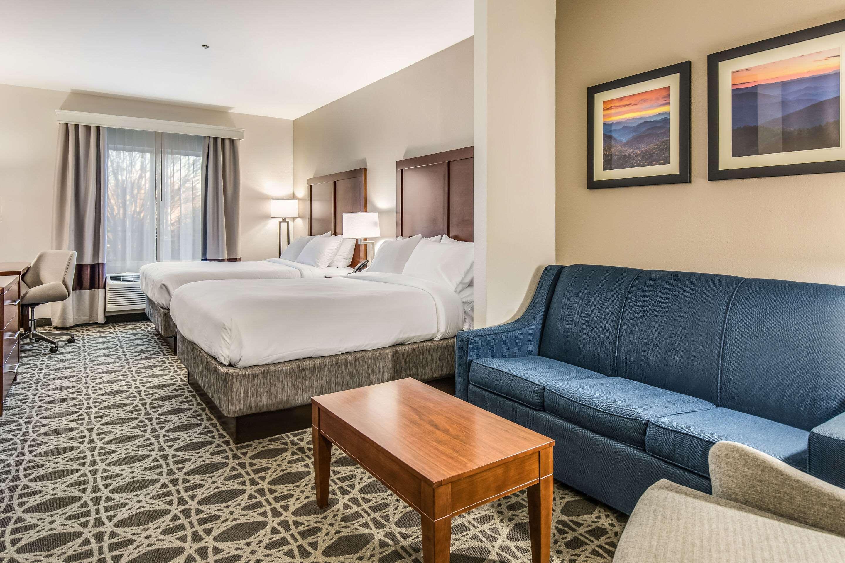 Comfort Inn & Suites Бревард Экстерьер фото