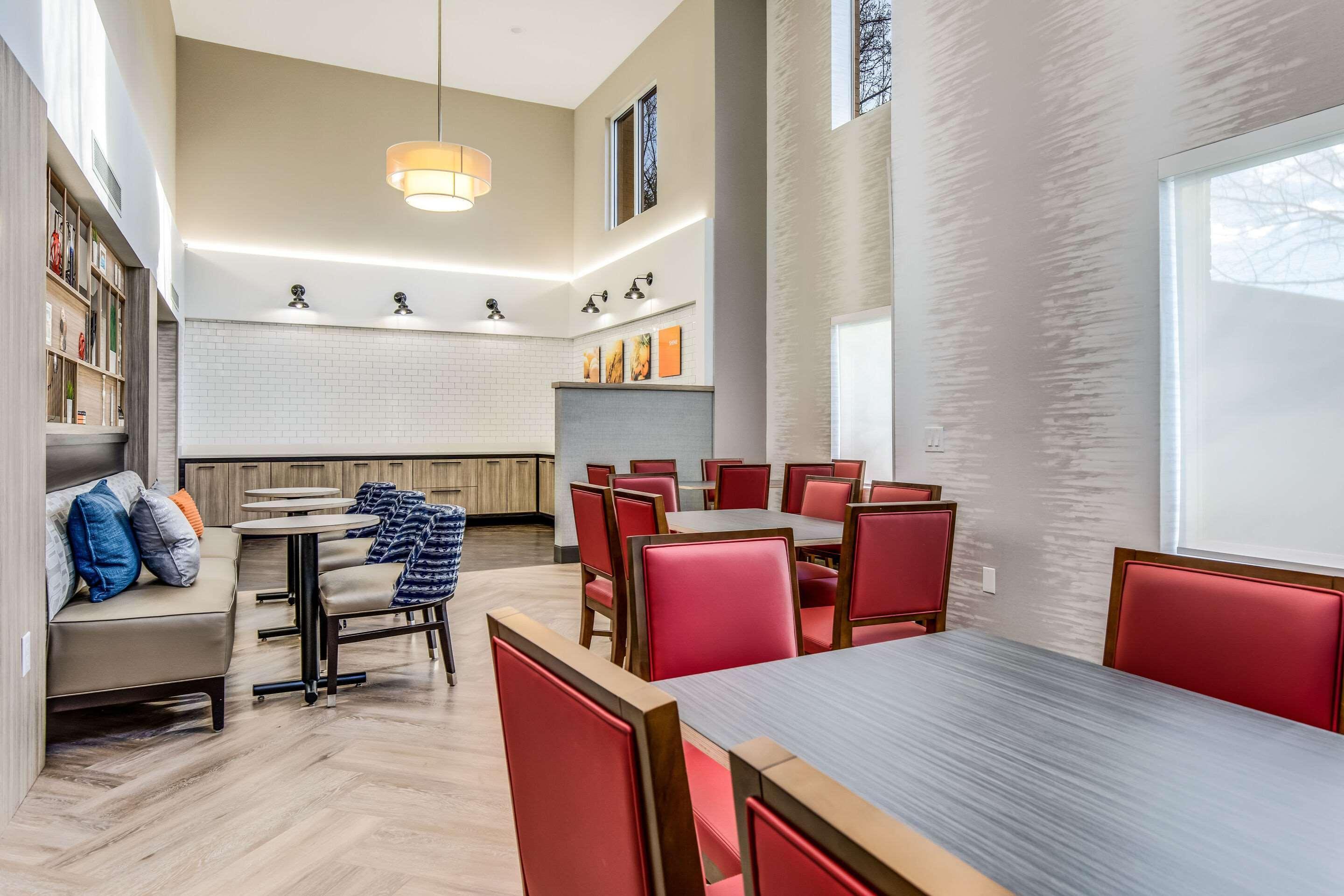 Comfort Inn & Suites Бревард Экстерьер фото
