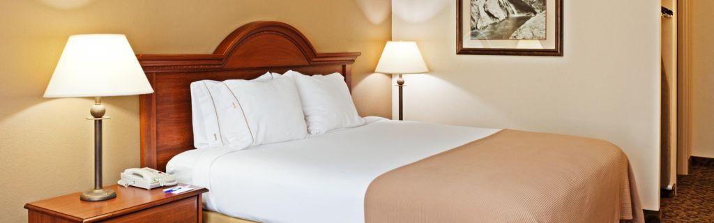 Comfort Inn & Suites Бревард Экстерьер фото