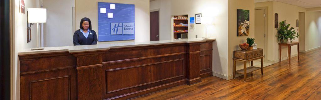 Comfort Inn & Suites Бревард Экстерьер фото