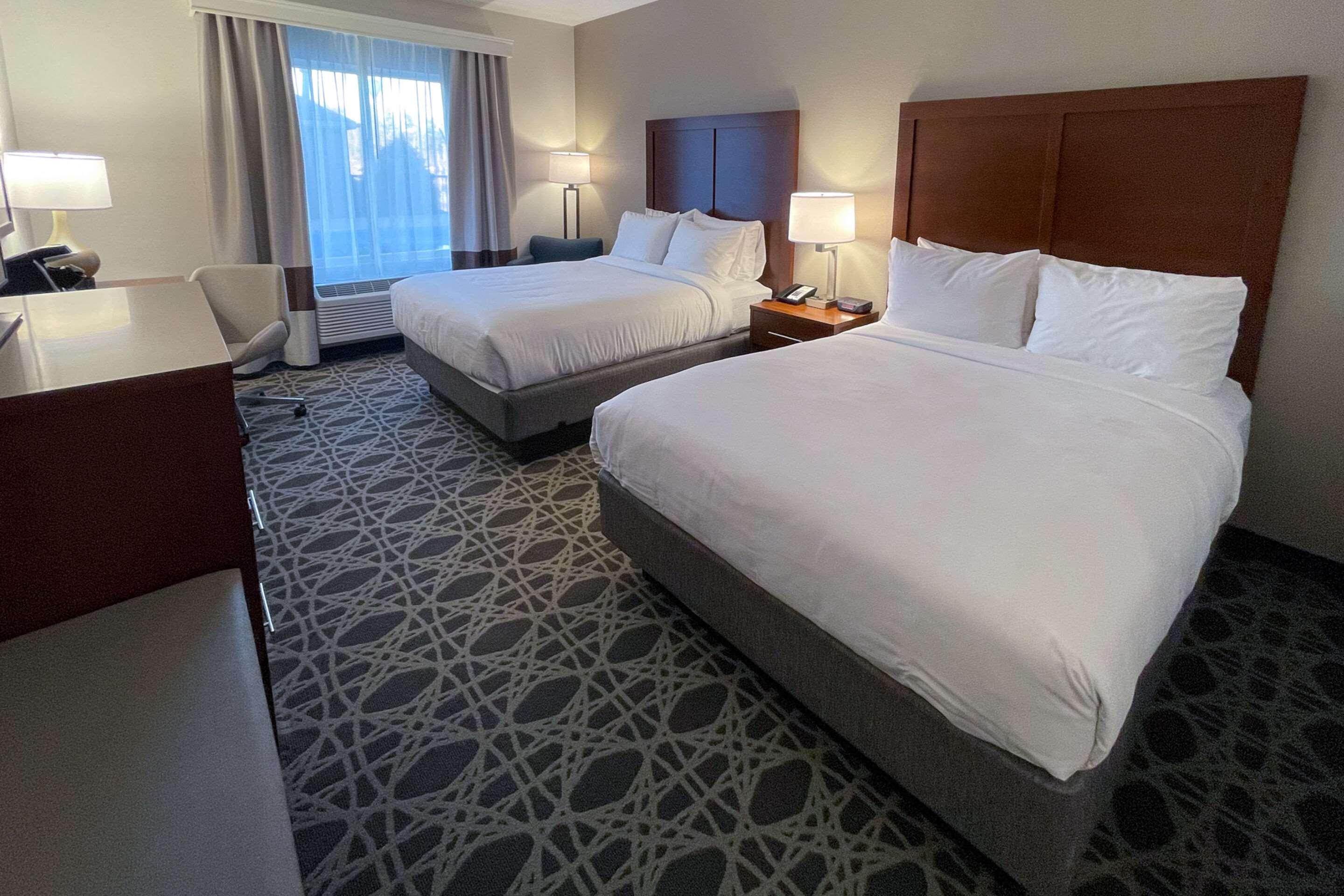 Comfort Inn & Suites Бревард Экстерьер фото