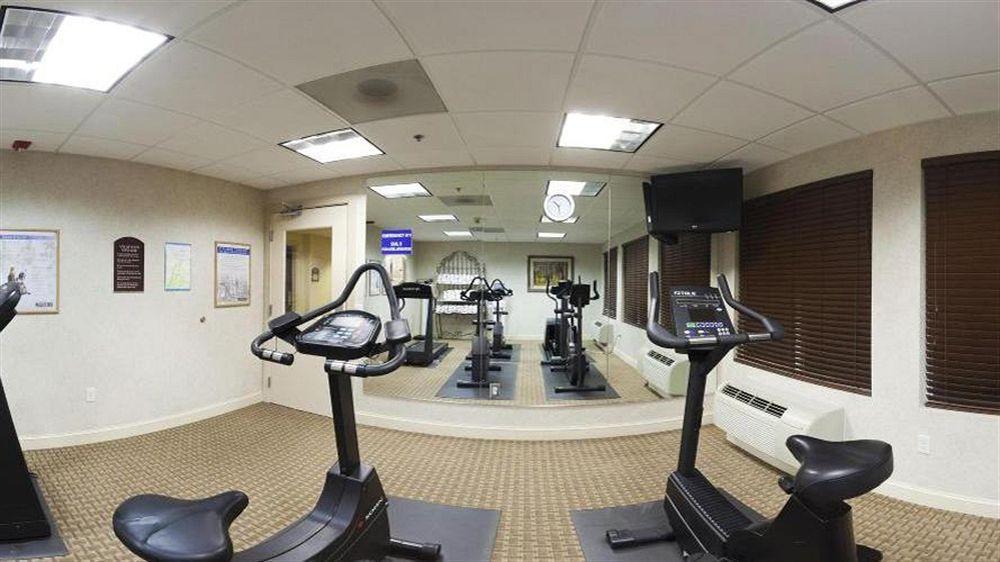 Comfort Inn & Suites Бревард Экстерьер фото